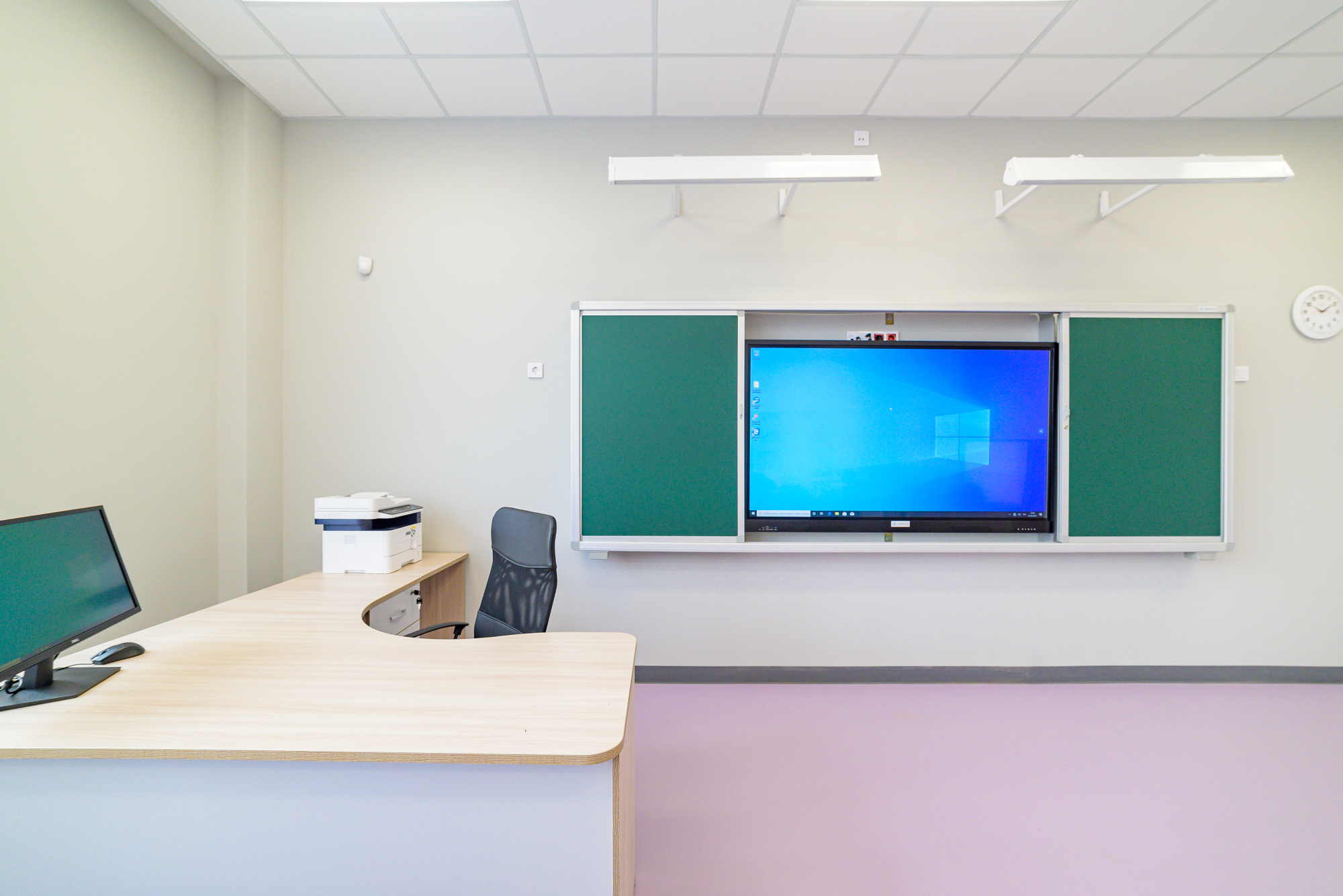 Рельсовая система с передвижными досками